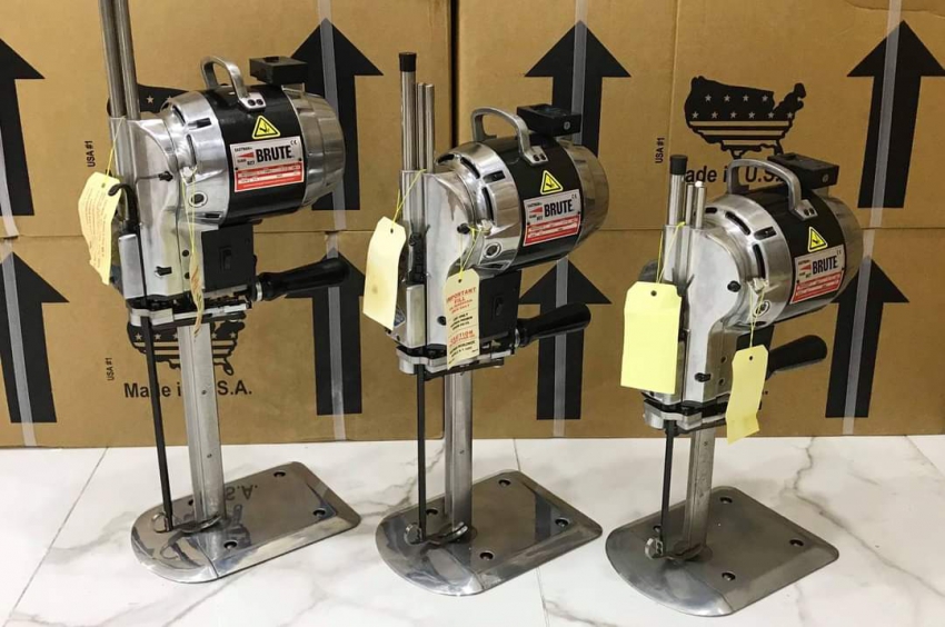 Máy cắt vải đứng East Man 627X 0