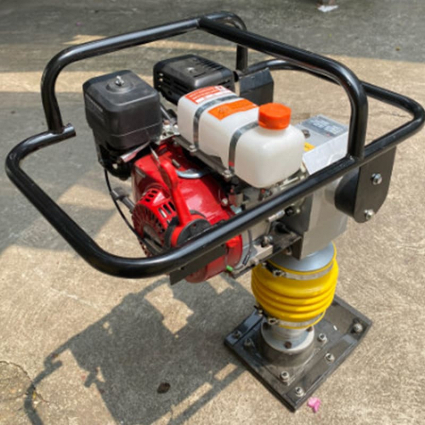 Máy đầm cóc chạy xăng RM80G 0