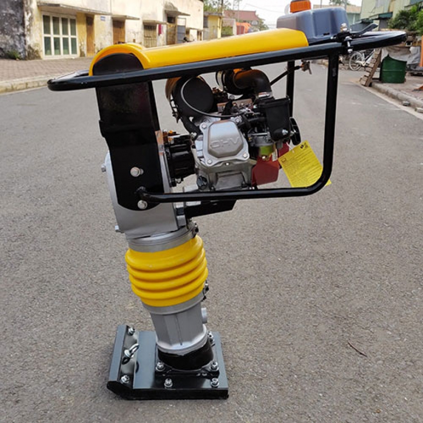 Máy đầm cóc Honda HCR125 0