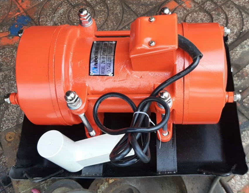 Máy đầm rung DBK 1.5kW/380V dây đồng 1