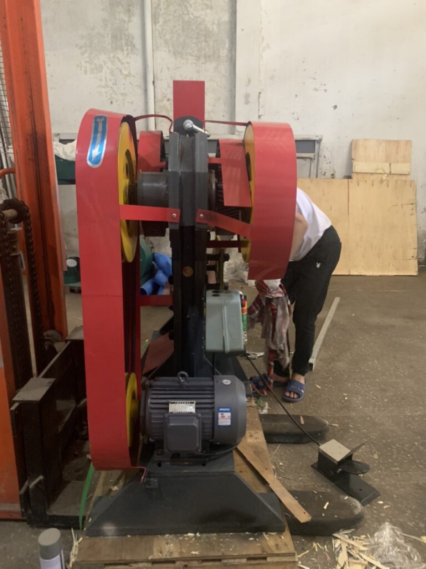 Máy đột dập liên hợp QA32-8B 0