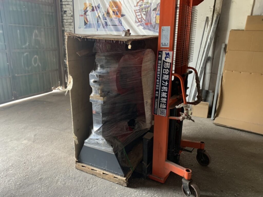 Máy đột dập liên hợp QA32-8B 1