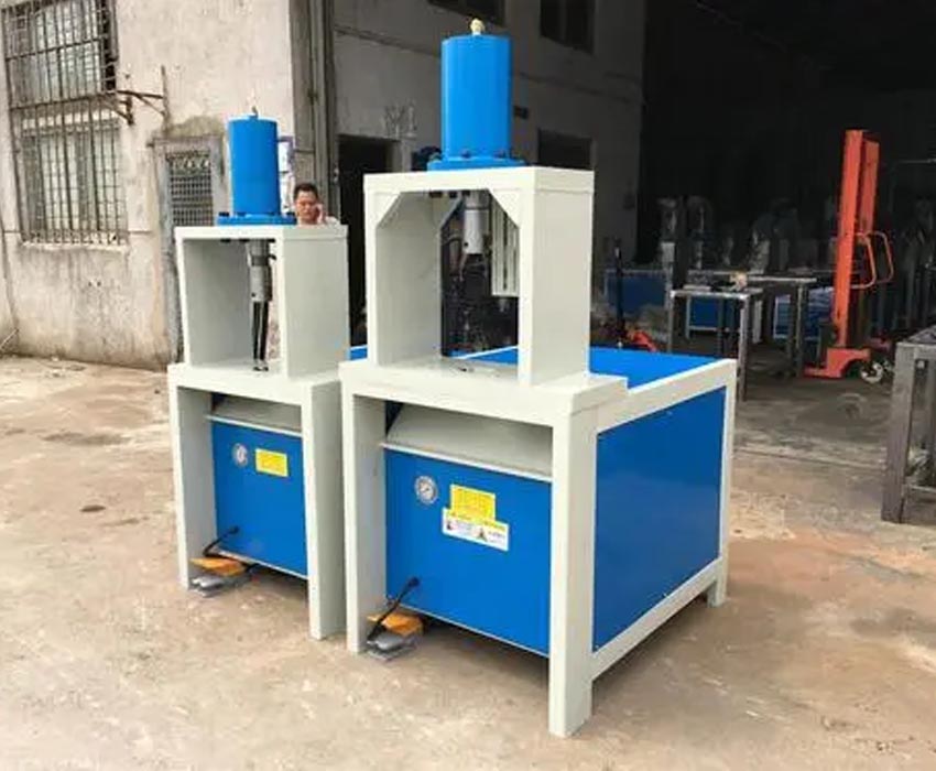 Máy đột dập thủy lực 1 đầu R160 - 7.5 kW 1