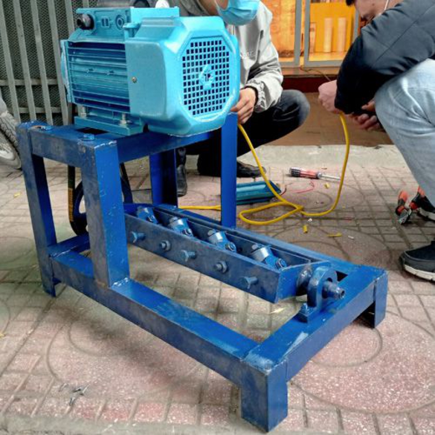 Máy duỗi sắt DBK DS-01 3HP 1