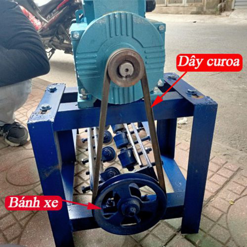 Máy duỗi sắt DBK DS-01 3HP 3