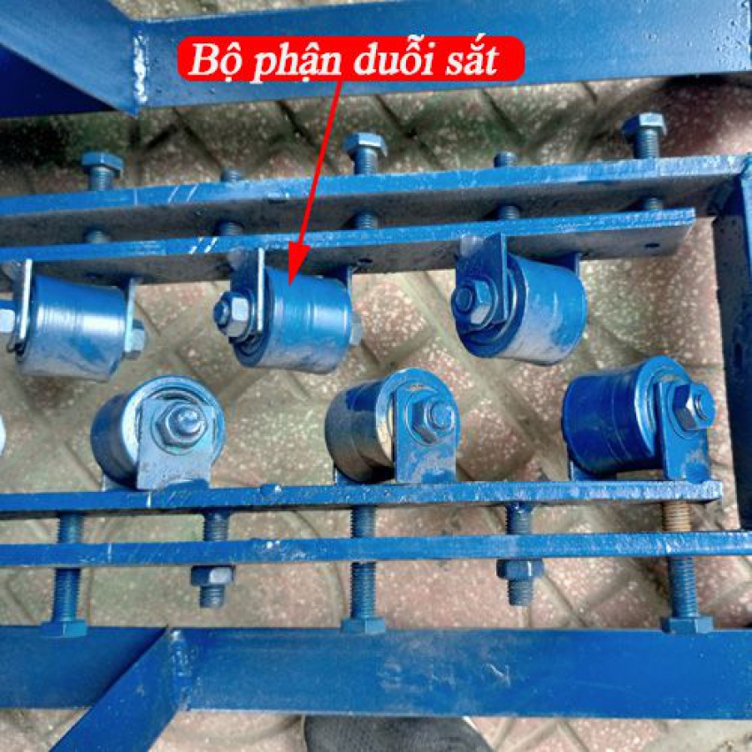 Máy duỗi sắt DBK DS-01 3HP 4