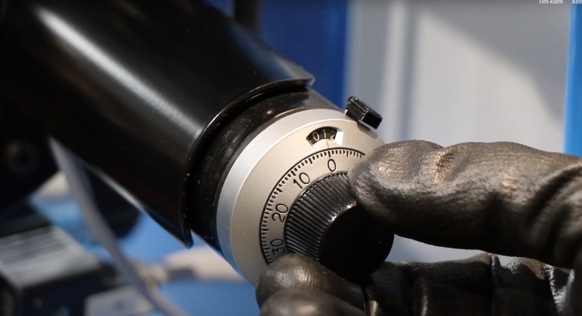 Máy ép tuy ô thủy lực FINN POWER P20NMS 8