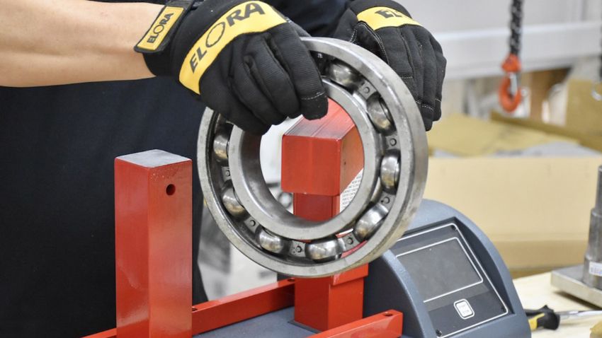 Máy gia nhiệt vòng bi BETEX SLF 302 Smart (2 kênh nhiệt độ) 1