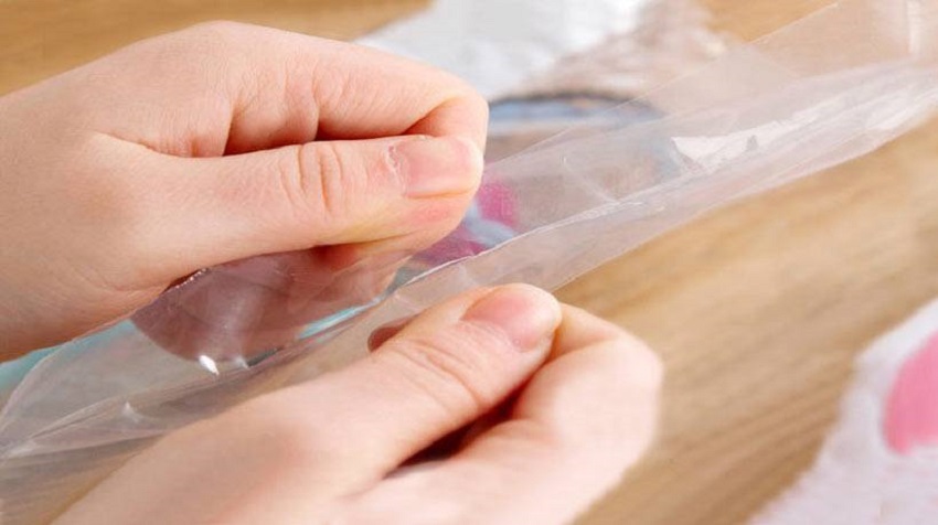 Máy hàn miệng túi dập chân 700mm DBK F700 2