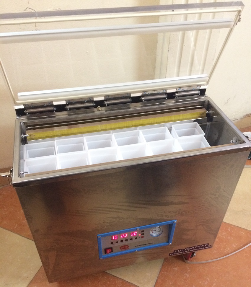 Máy hút chân không chè LD-600 1