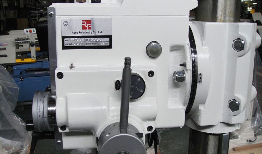 Máy khoan phay 40mm RONG FU RF-40C2F 1