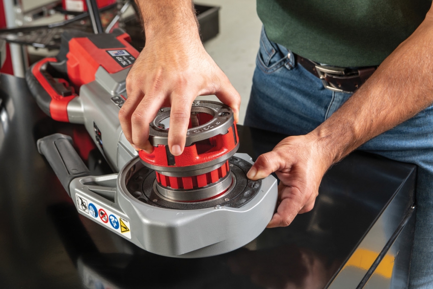 Máy tiện ren ống cầm tay Ridgid 760 FXP 4