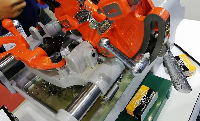 Hướng dẫn sử dụng máy tiện ren ống 3