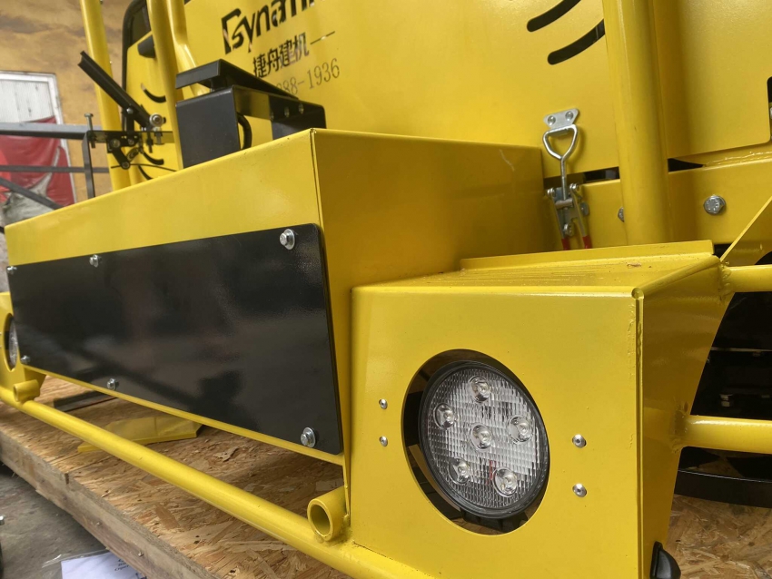 Máy xoa nền bê tông đôi Dynamic QUM-96 3