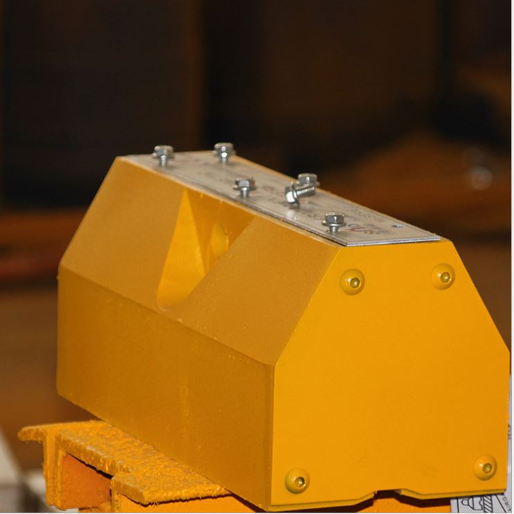 Nam châm nâng tay gạt 5 tấn DBK PML-5000 2