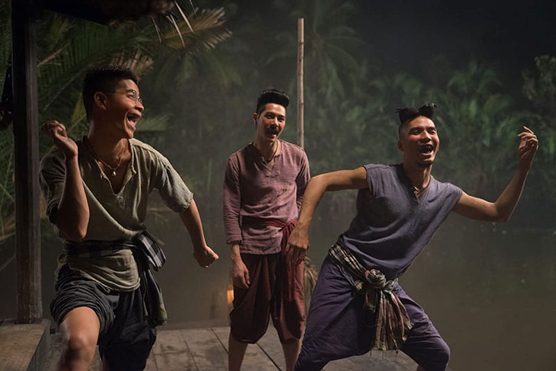 Tình người duyên ma