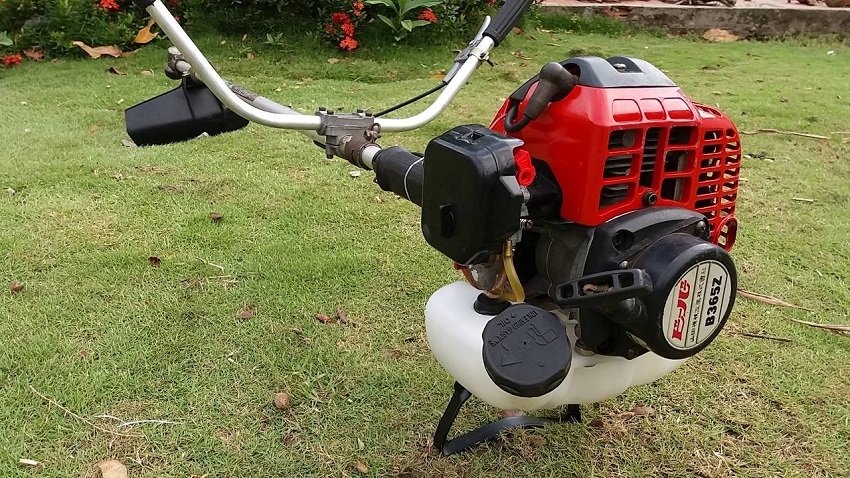 Máy cắt cỏ cầm tay 8