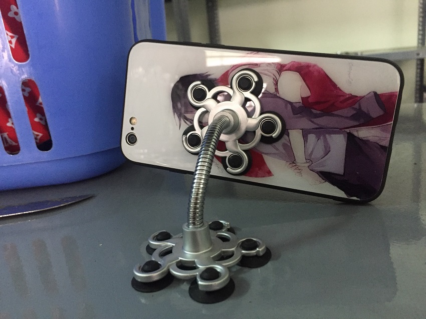 Giá đỡ điện thoại đế hút chân không 4