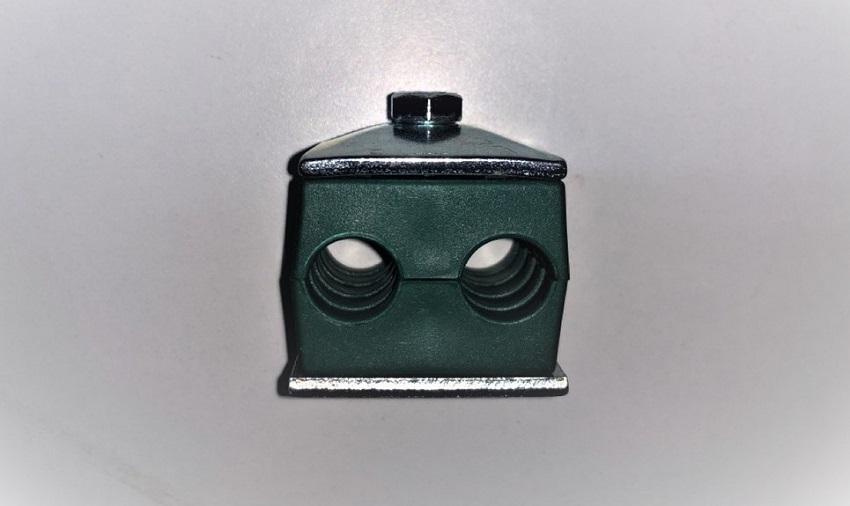 kẹp ống thủy lực chất liệu