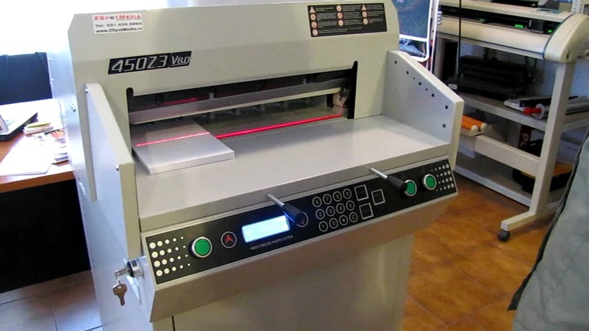 máy cắt giấy cuộn