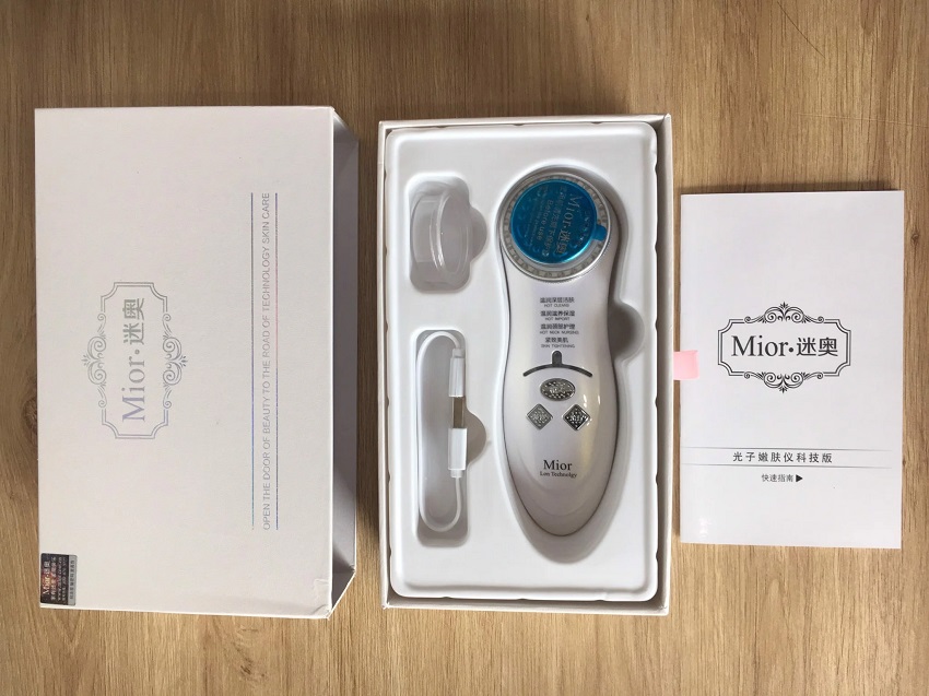 Máy massage mặt 8