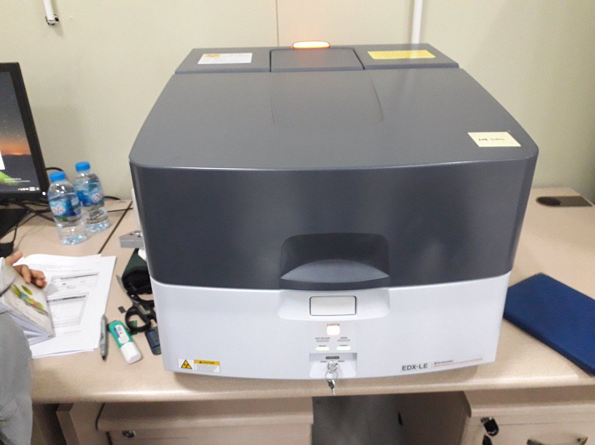 máy quang phổ lăng kính