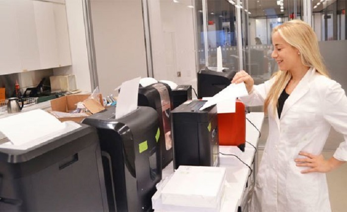 Máy hủy tài liệu 10