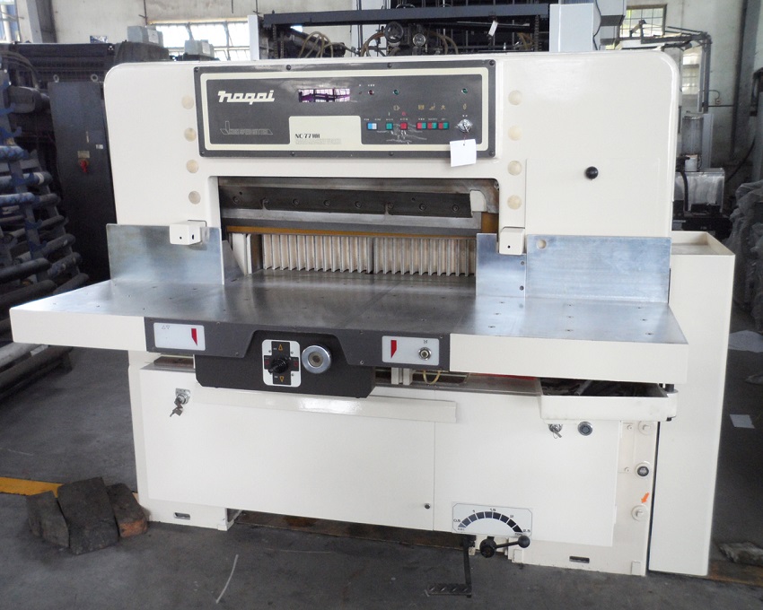 máy cắt giấy công nghiệp