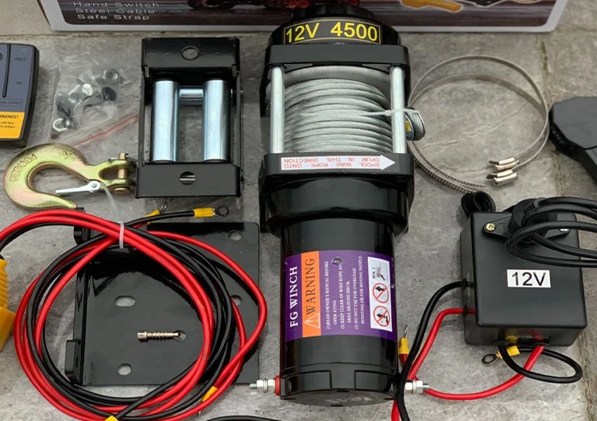 Tời điện 12V DBK 4500LBS (có điều khiển từ xa) 0