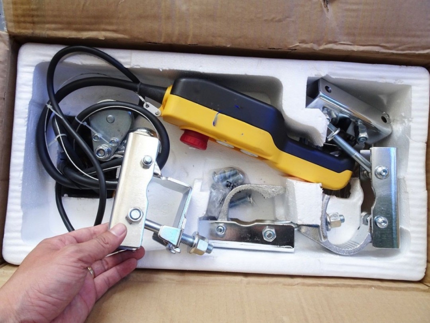 Tời điện 600kg Yonsky BLDN-YT-STL300/600H 0