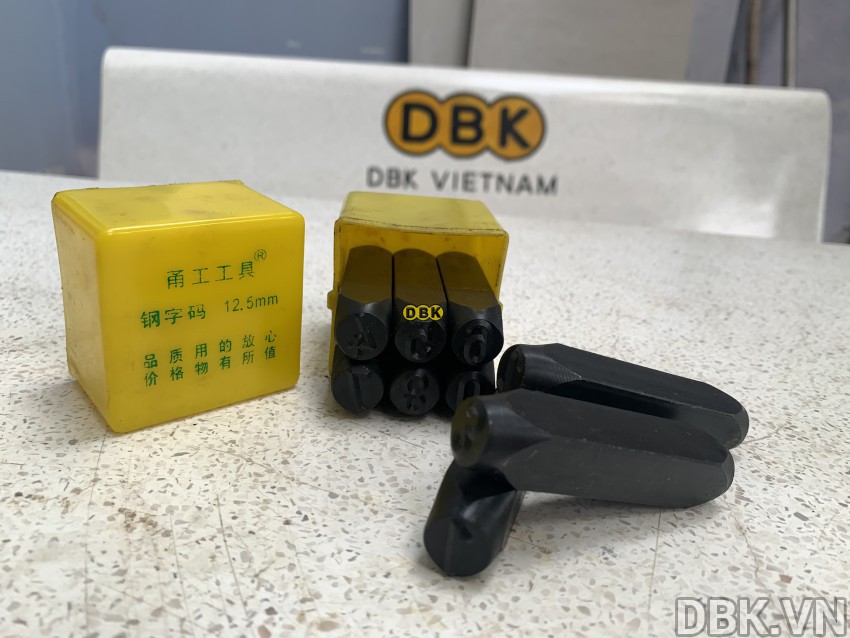 Bộ đóng số 12.5mm giá rẻ DBK DS-12.5 3