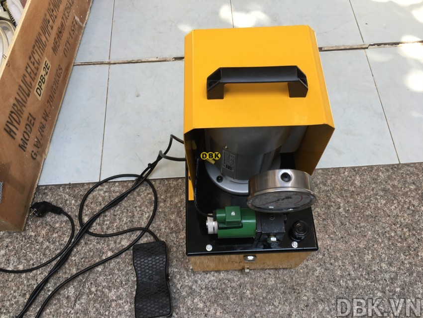 BÆ¡m Äiá»n thá»§y lá»±c 8 lÃt dầu TLP HHB-630F