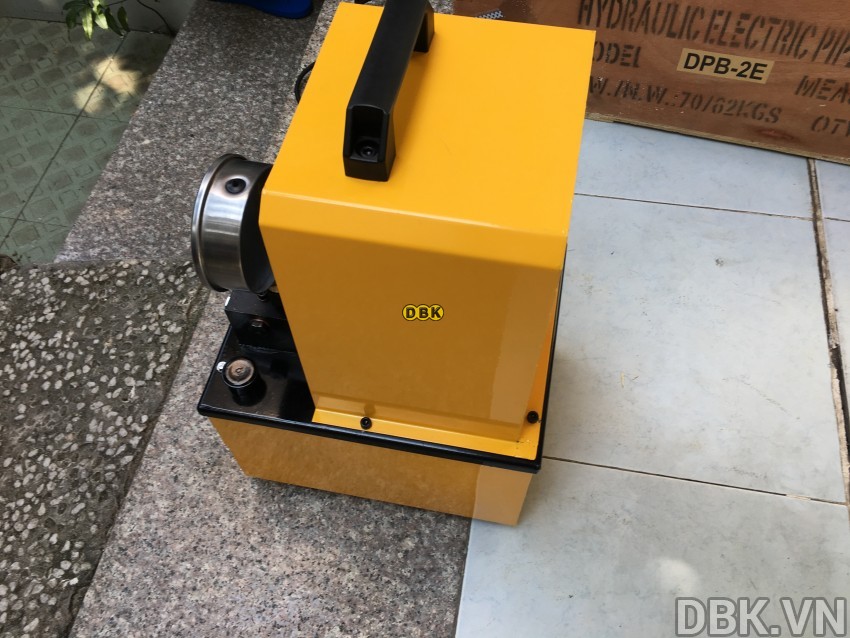 BÆ¡m Äiá»n thá»§y lá»±c 8 lÃt dầu TLP HHB-630F