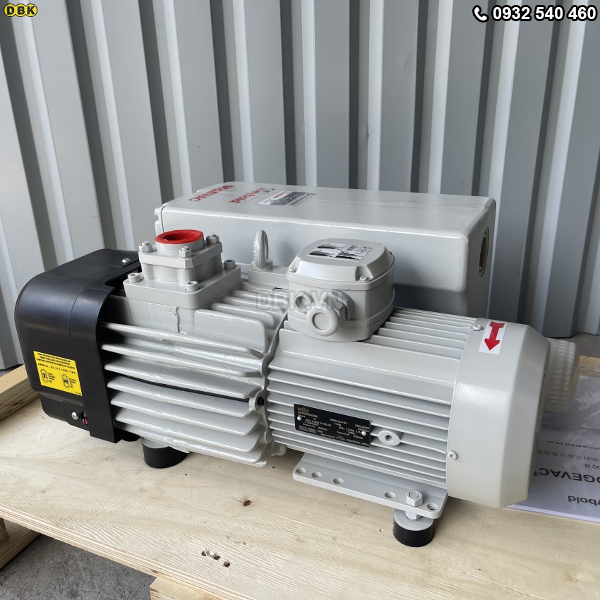 Bơm hút chân không LEYBOLD SOGEVAC SV100B 1