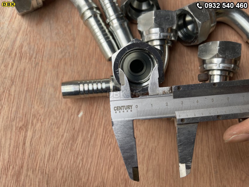 Đầu cút cong 90 độ 5/8 inch R12 S36 M27 Nhật lõm 3