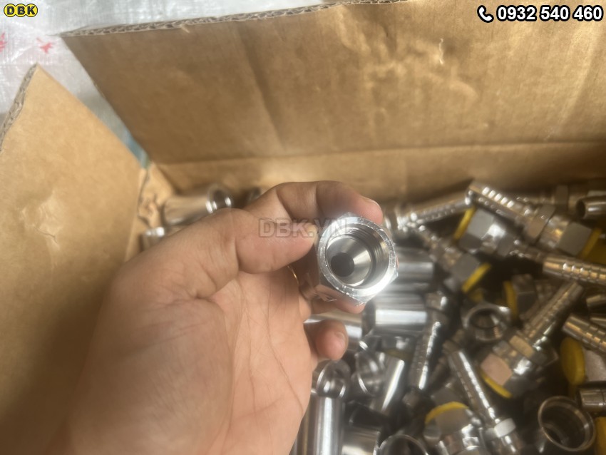 Đầu cút thẳng 2 giác 1/2 inch Nhật lõm INOX 304 3