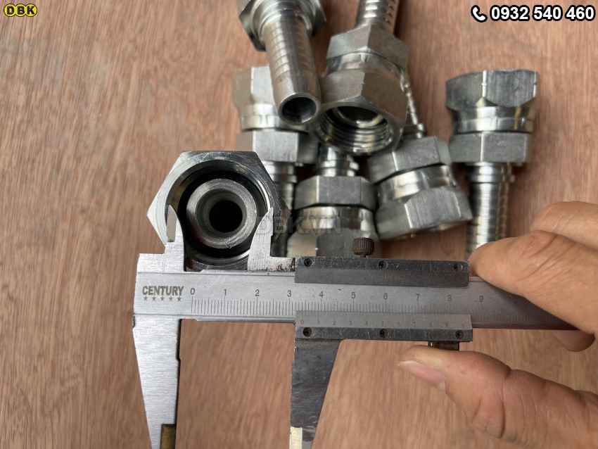 Đầu cút thẳng 2 giác 3/4 inch R12 S41 M34 Nhật lồi 3