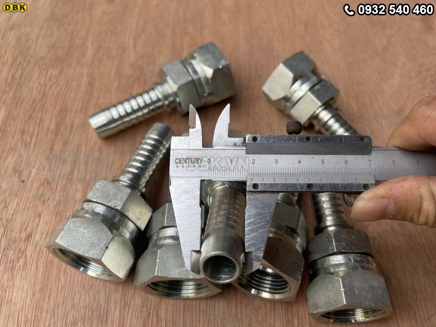 Đầu cút thẳng 2 giác 3/4 inch R12 S41 M34 Nhật lõm 4
