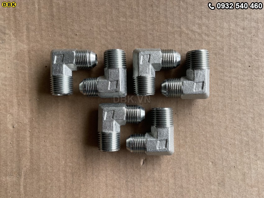 Góc vuông số 8x21 côn 1