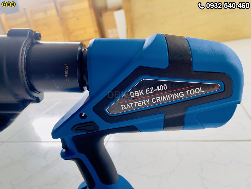 Kìm bấm cos thủy lực DBK EZ-400 dùng pin 3