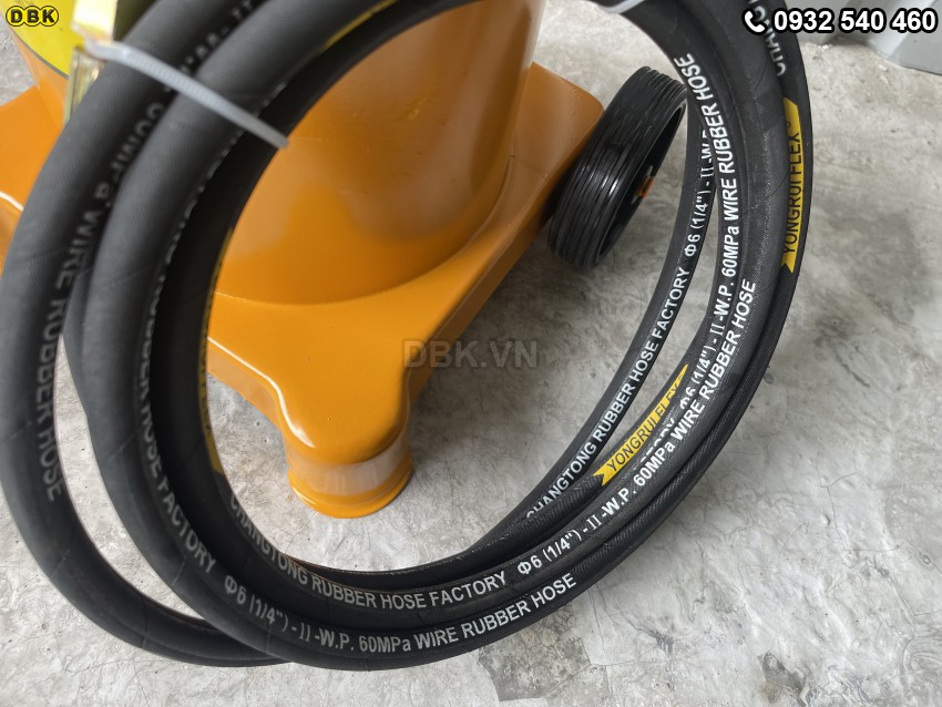 Máy bơm mỡ GZ-8 (12 lít) 2