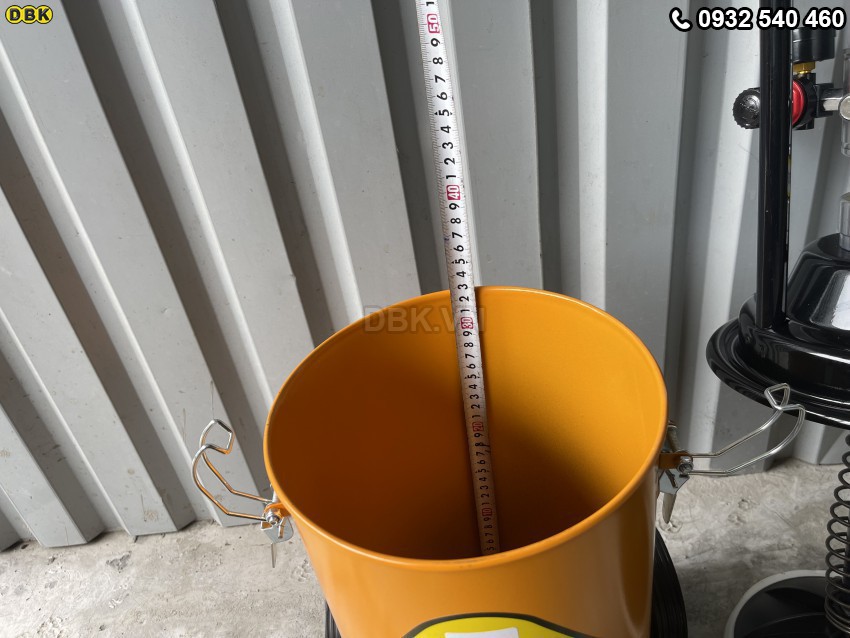 Máy bơm mỡ GZ-8 (12 lít) 8