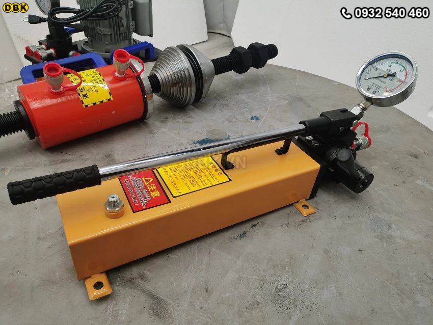 may-ep-bac-ac-gau-thuy-luc-100-tan-bom-dien-van-tu-220v