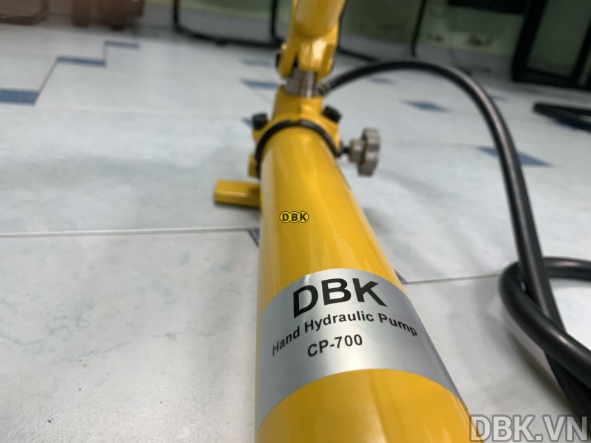 Tay bơm thủy lực DBK CP-700 2