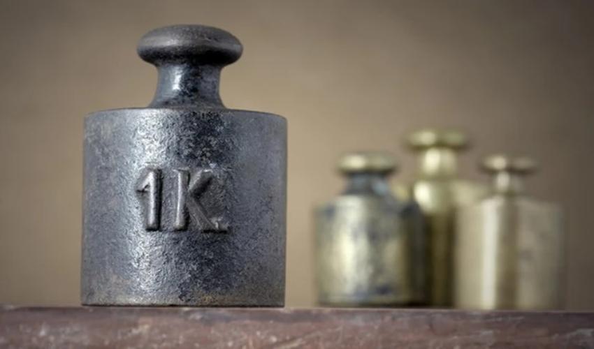 1 lít bằng bao nhiêu kg 2