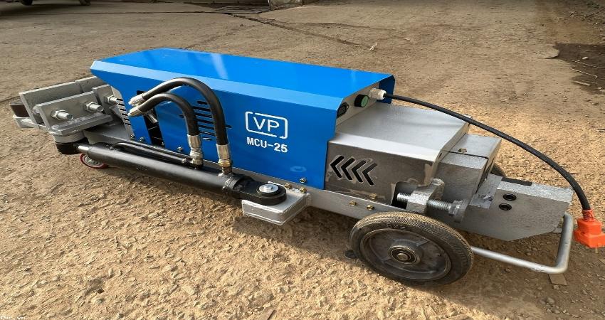 Máy cắt sắt thủy lực cắt cong