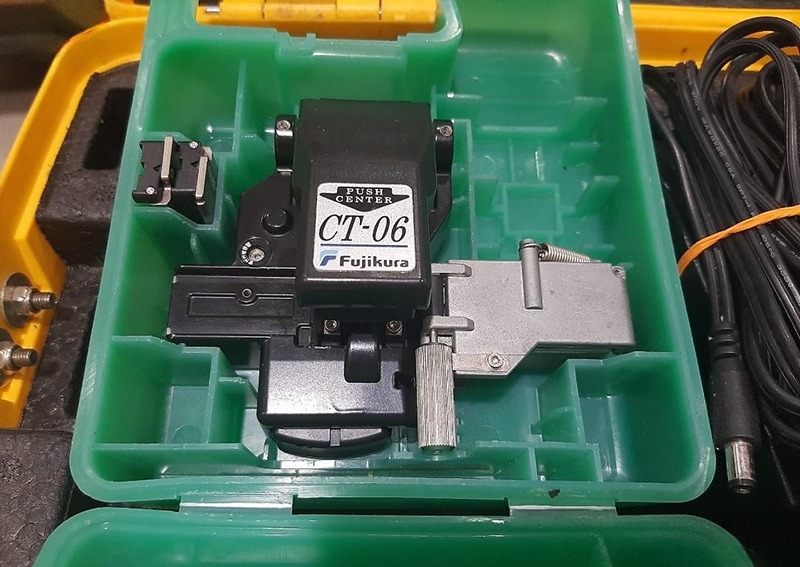 Dao cắt sợi quang Fujikura CT-06