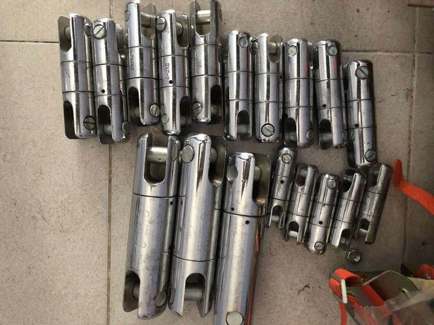 Rọ kéo cáp đầu xoay