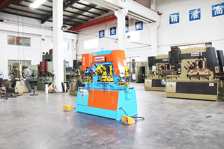 máy dập liên hợp đa chức năng Q35Y-16