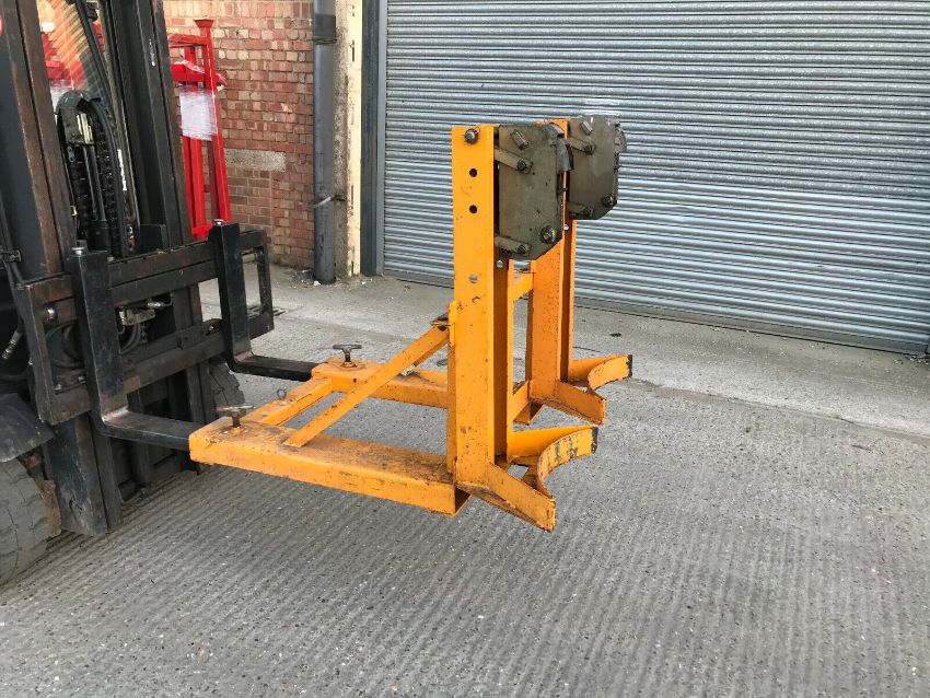 Những quyền lợi khi mua bộ kẹp phuy tại DBK Việt Nam